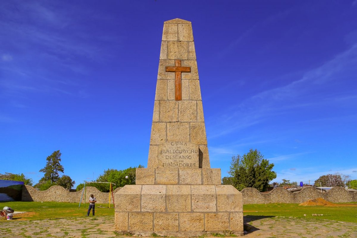 Monumento a los Antepasados